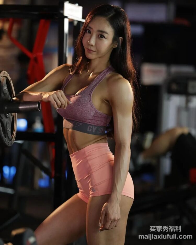 【美图】第25期：职业健身比基尼运动员、健身模特 Kim Tae Riny（金泰琳）