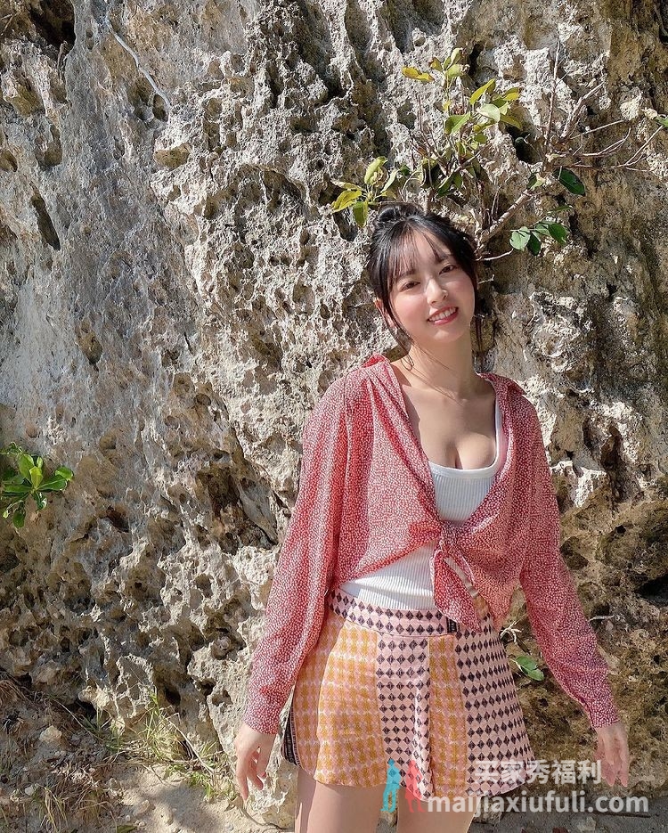 【美图】第136期：穿着清凉的日本写真女星 大槻りこ 福利美图欣赏