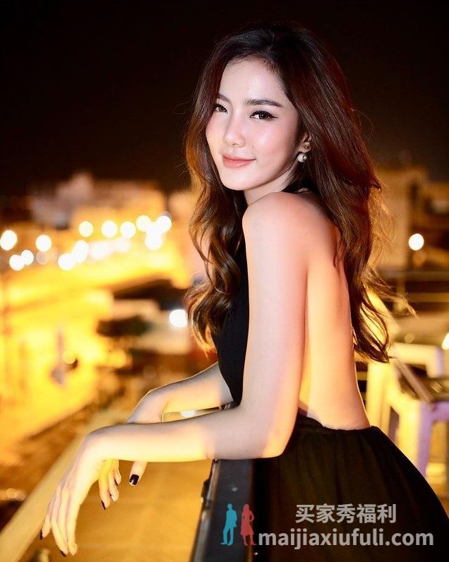 【美图】第420期：长相甜美身材性感的泰国模特 Fon Chonlada 福利美图欣赏