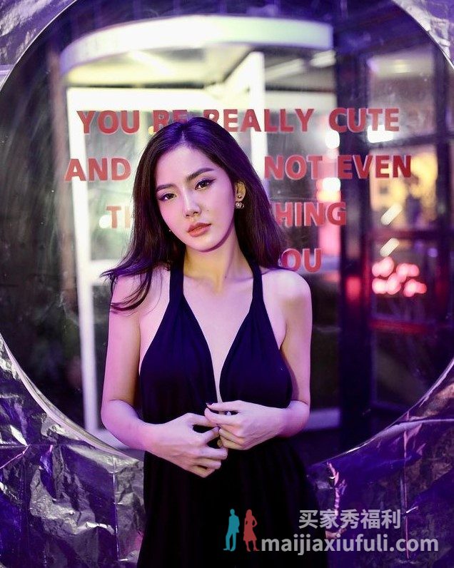 【美图】第420期：长相甜美身材性感的泰国模特 Fon Chonlada 福利美图欣赏